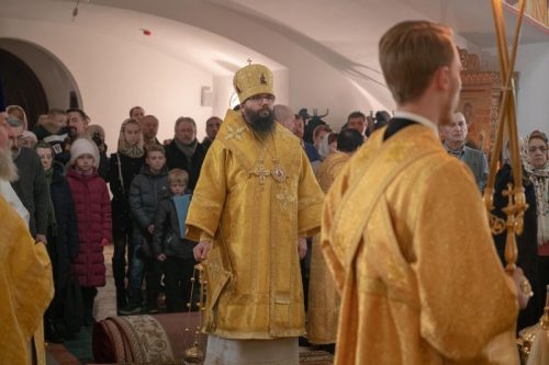 Архиепископ Матфей совершил чин малого освящения нового храма Казанской Божией Матери в Мещерском