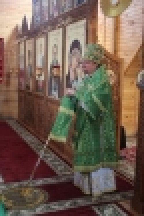 Епископ Выборгский и Приозерский Игнатий возглавил Литургию в храме прп.Серафима Саровского г. Каменногорска