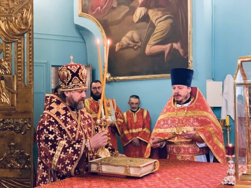 Епископ Фома совершил Литургию в престольный праздник в храме Никиты мученика