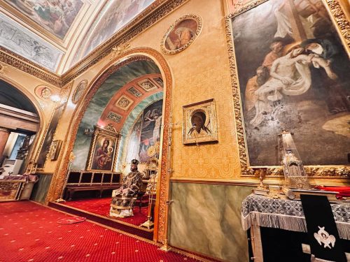 Архиепископ Фома совершил Литургию в Богоявленском соборе