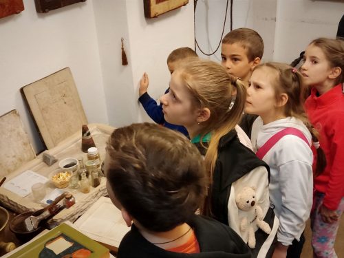 Воспитанники воскресной школы храма Рождества Пресвятой Богородицы посетили Музей русской иконы