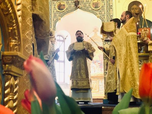 Божественную Литургию в Георгиевском соборе Одинцово совершил епископ Одинцовский и Красногорский Фома
