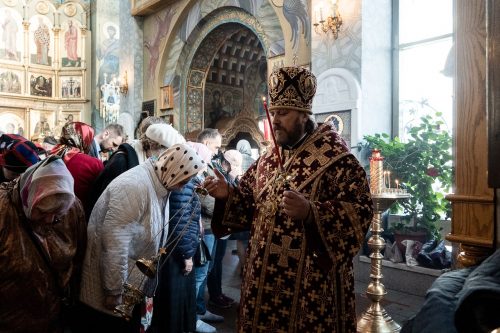 Епископ Одинцовский и Красногорский Фома совершил всенощное бдение в Георгиевском храме на Поклонной горе