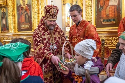 В престольный праздник епископ Фома совершил Литургию в Георгиевском соборе г. Одинцово