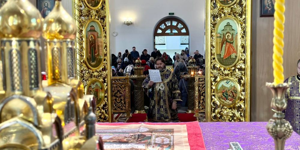 В Неделю 2-ю Великого поста архиепископ Фома совершил Литургию в Георгиевском соборе Одинцова