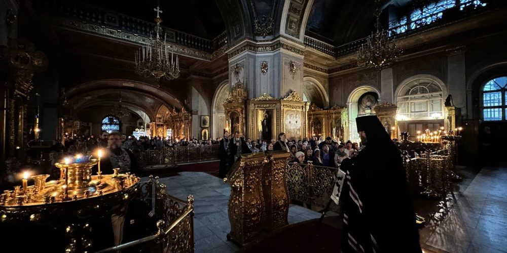 Чин прощения совершил архиепископ Фома в Богоявленском соборе