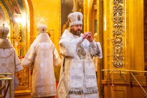 В 12-ю годовщину со дня кончины Святейшего Патриарха Алексия II епископ Павлово-Посадский Фома сослужил на Литургии в Богоявленском соборе