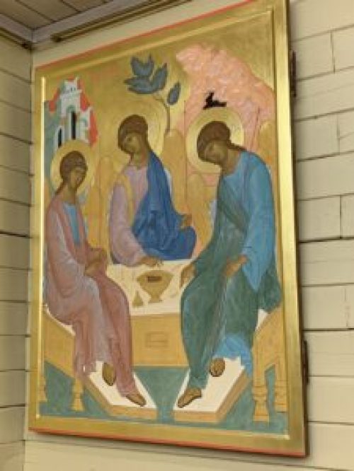Привезены иконы для иконостаса Успенского храма в Матвеевском