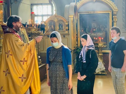 Епископ Одинцовский и Красногорский Фома совершил Божественную литургию в храме святителя Николая