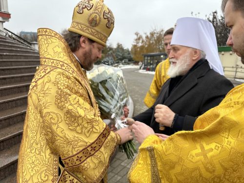 Архиепископ Фома сослужил митрополиту Крутицкому и Коломенскому Павлу за Литургией в Георгиевском соборе