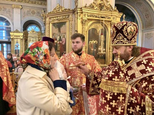 Всенощное бдение в Богоявленском соборе совершил епископ Фома