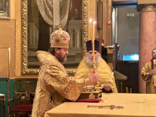 В день памяти апостола Андрея архиепископ Фома совершил Литургию в Богоявленском соборе